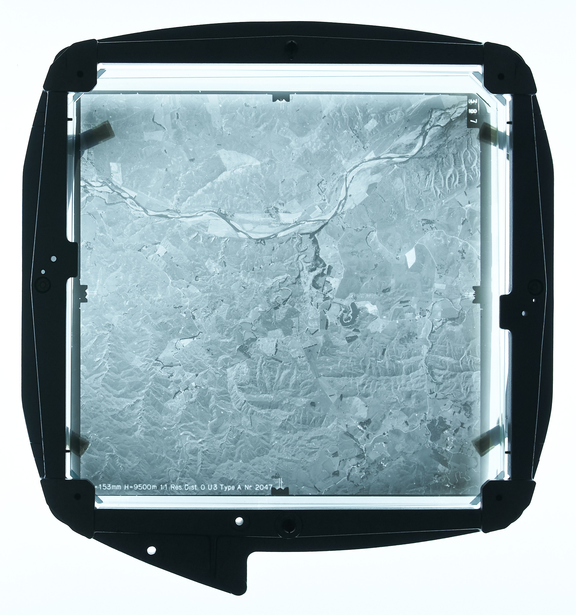 Illuminated diapositive in picture carrier