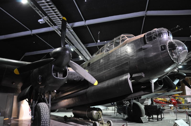 Avro_Lancaster_1964.116_02-05-22