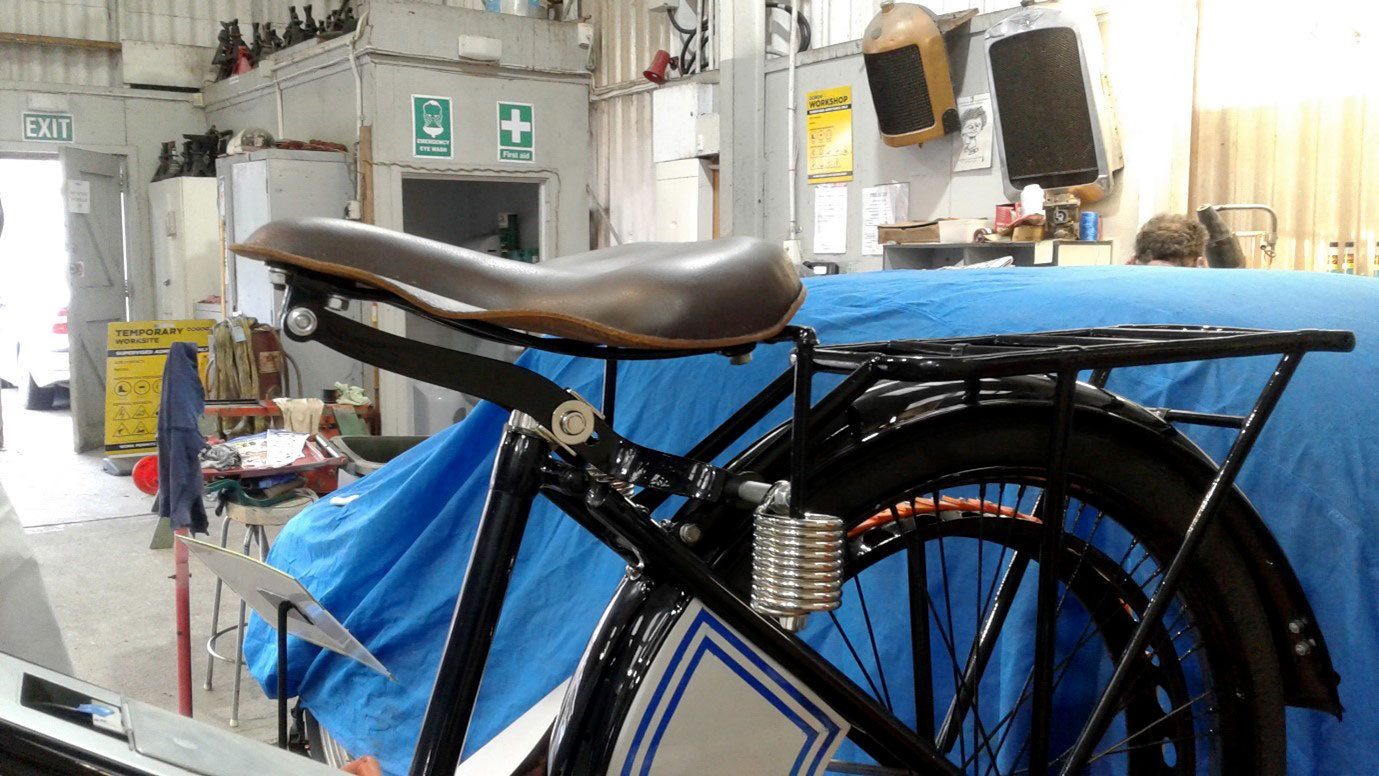 Douglas ladies’ motorcycle3