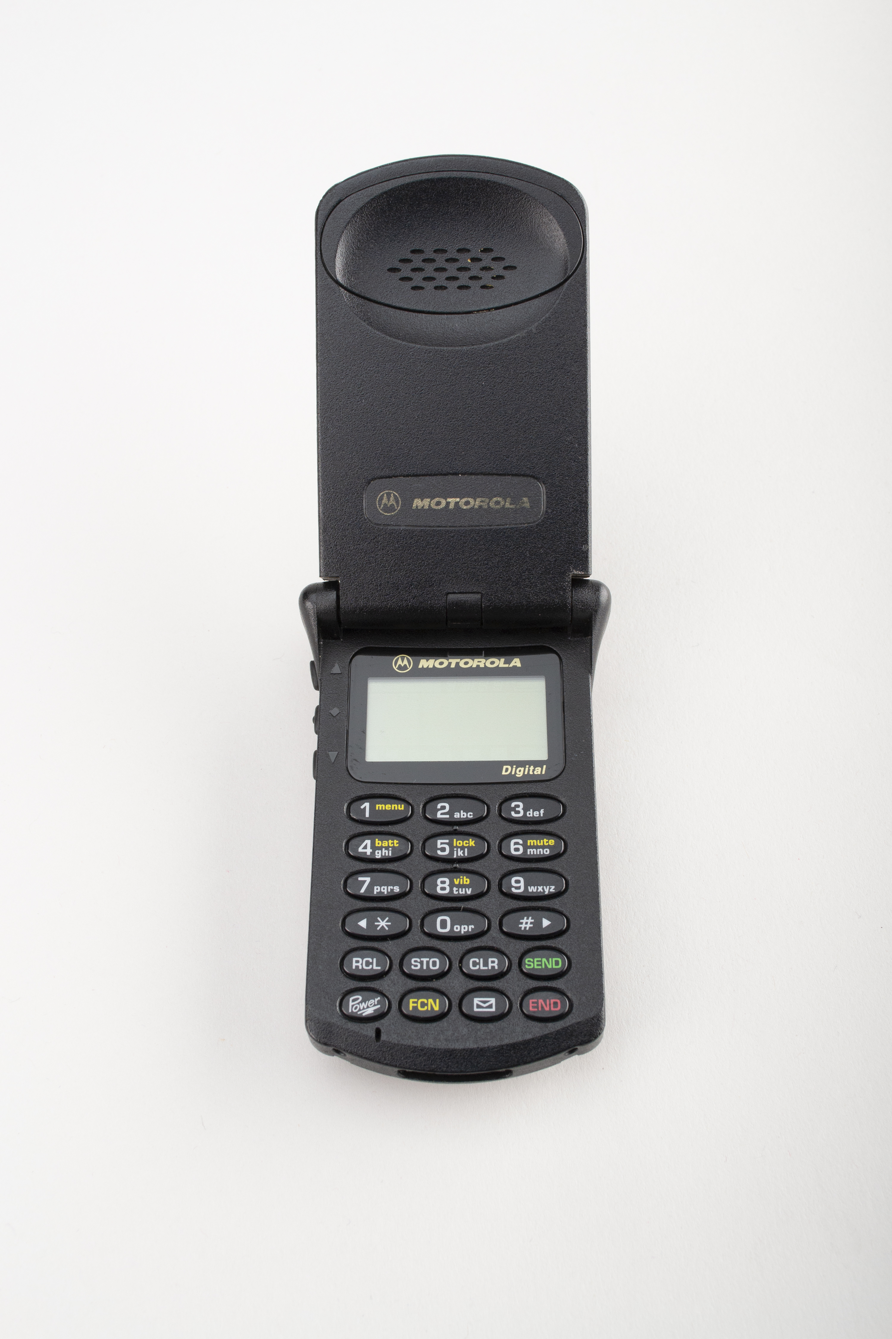 Motorola StarTAC [2021.8.2] The Museum of Transport and Technology (MOTAT)