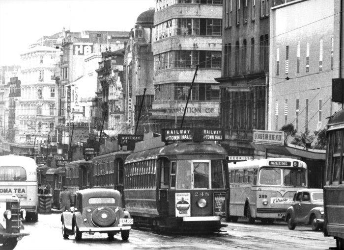 Graham Stewart. April 1955. Tram 248 in Queen Street approaching Wellesley Street during evening peak period. Supplied by David Cawood.  