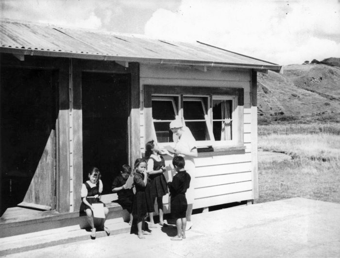 dental nurse cape runaway early 1940s