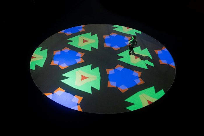 The Pattern Projection – fractals, tessellations and reflections