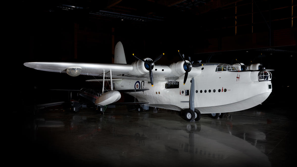 Aircraft [Short S25 Sunderland MR Mk 5 NZ4115]