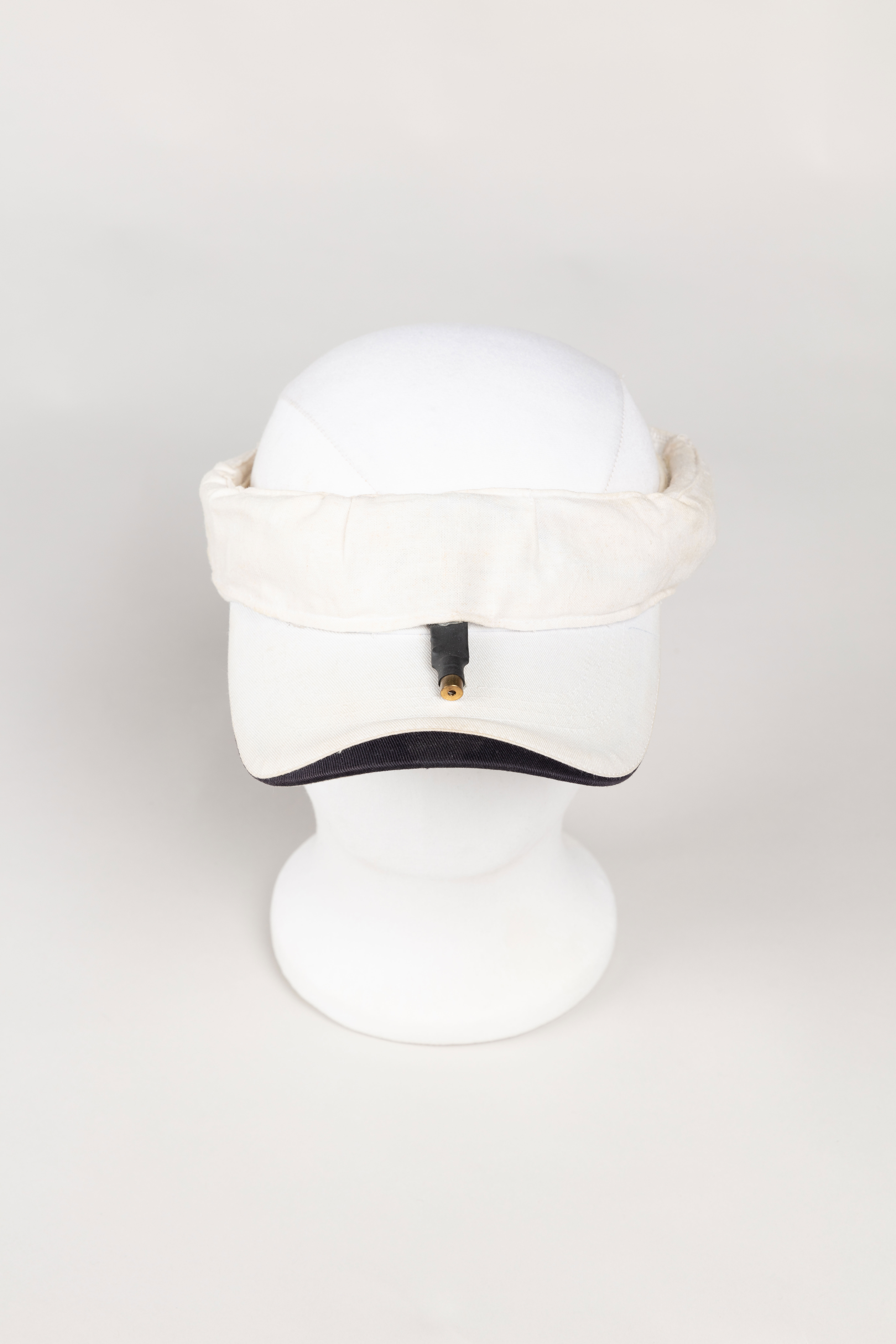 Cap with laser [2021.48.16] The Museum of Transport and Technology (MOTAT)