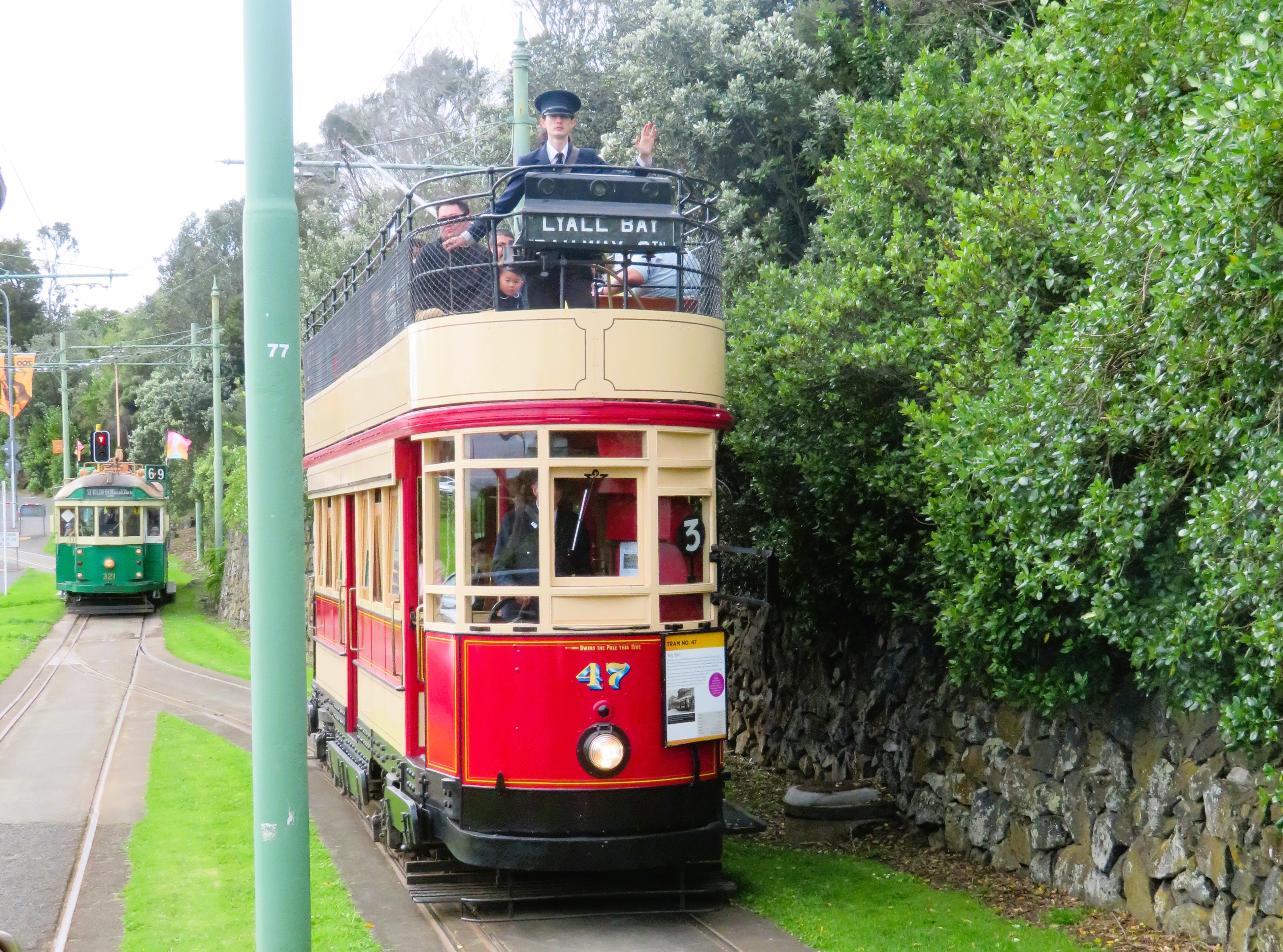Double-decker rides on Live Day
