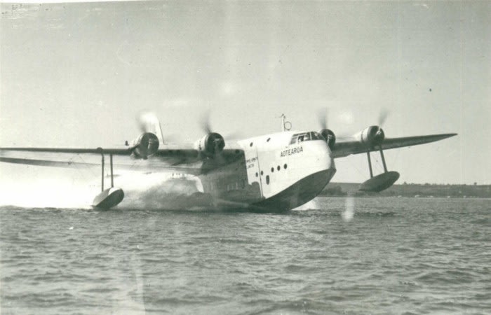 TEAL Short S.30 Class Empire C Class Flying Boat at Mechanics Bay Auckland, 12–2874. Walsh Memorial Library, The Museum of Transport and Technology (MOTAT).