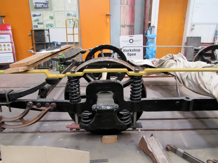 Engineering and making the new underframe or truck