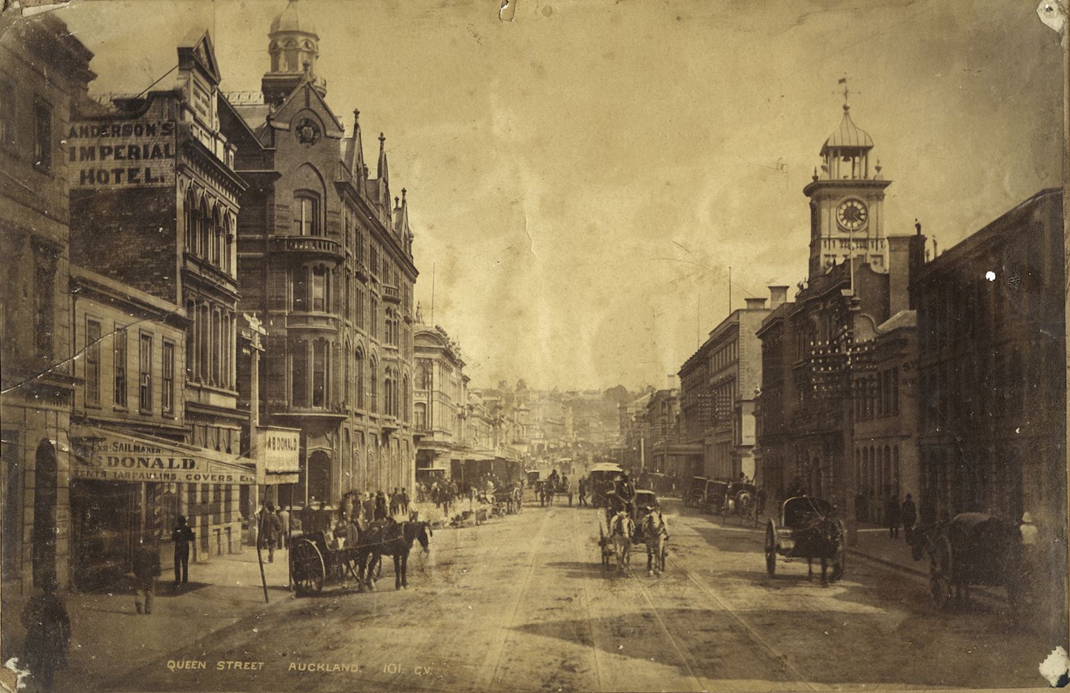 Queen St