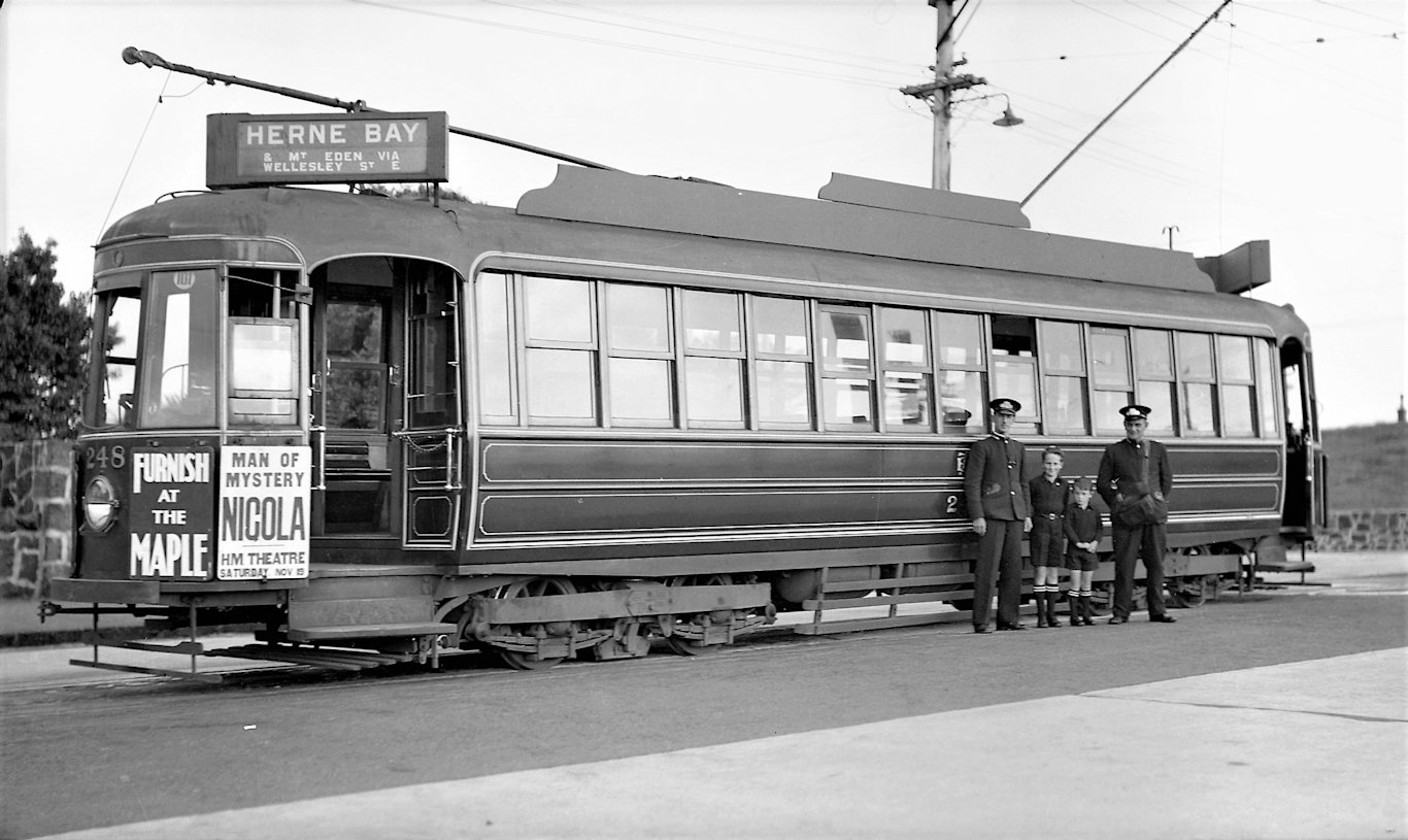 Tram No. 248 a 1930s Auckland Streamliner | MOTAT | New Zealand