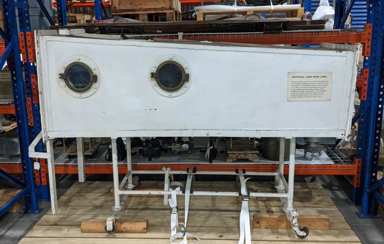 Respirator Iron Lung, side view. c.1935. The Museum of Transport and Technology (MOTAT) 