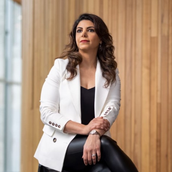 Dr Mahsa Mohaghegh in body