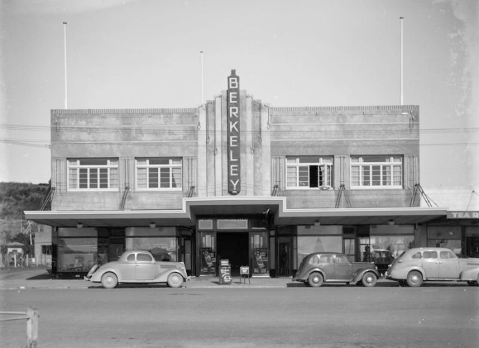 Berkeley Theatre, Mission Bay, 1930s. John McGuire et al. 13-2204. Walsh Memorial Library, The Museum of Transport and Technology (MOTAT).