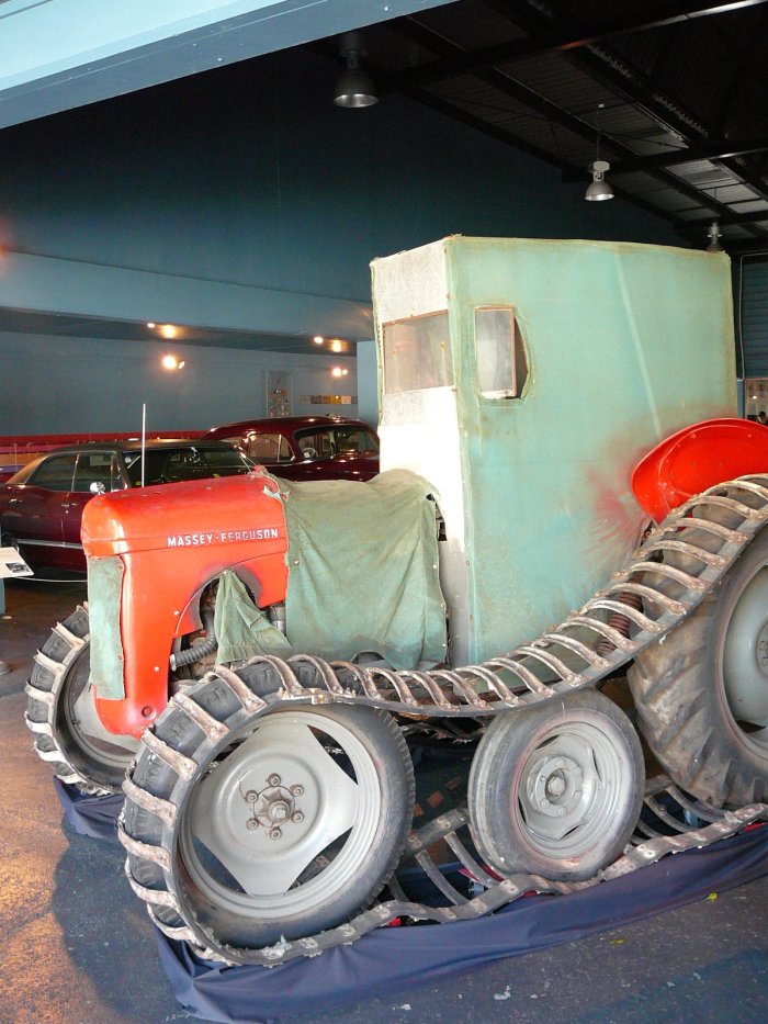 Massey Ferguson TE20 tractor2