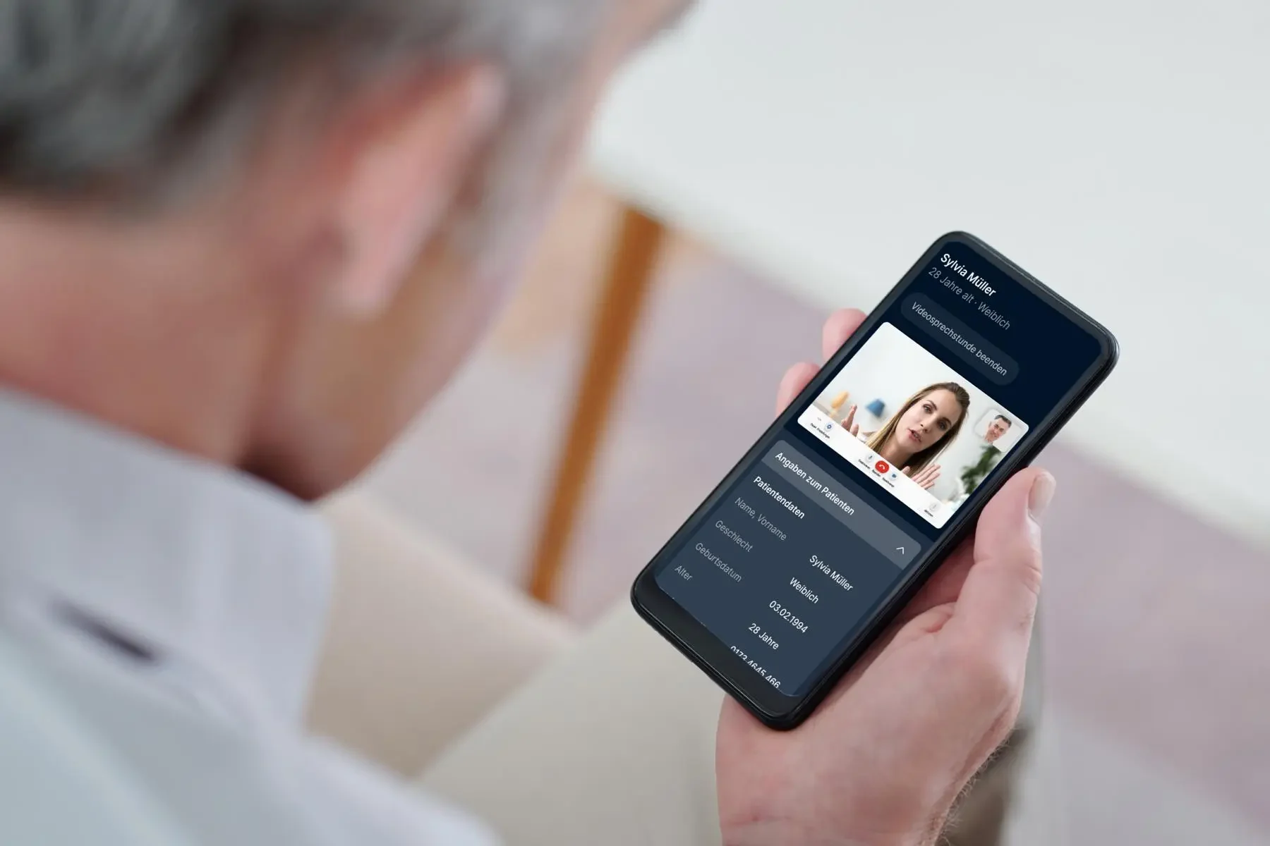 Vita-video-call--doctor-mobile-03.webp