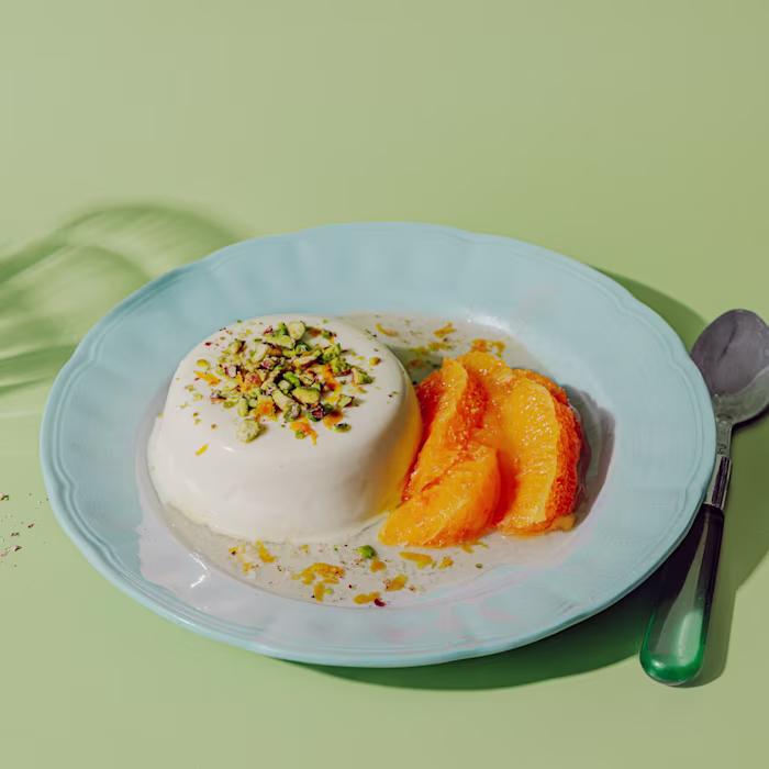 Pannacotta de iogurt i taronja amb festucs