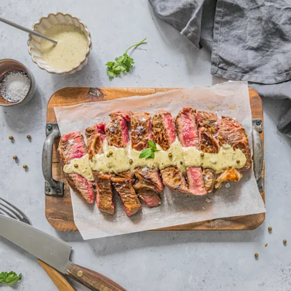 Entrecot de vedella amb salsa de pebre