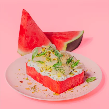 Sindria amb formatge de cabra, poma verda, fonoll i menta