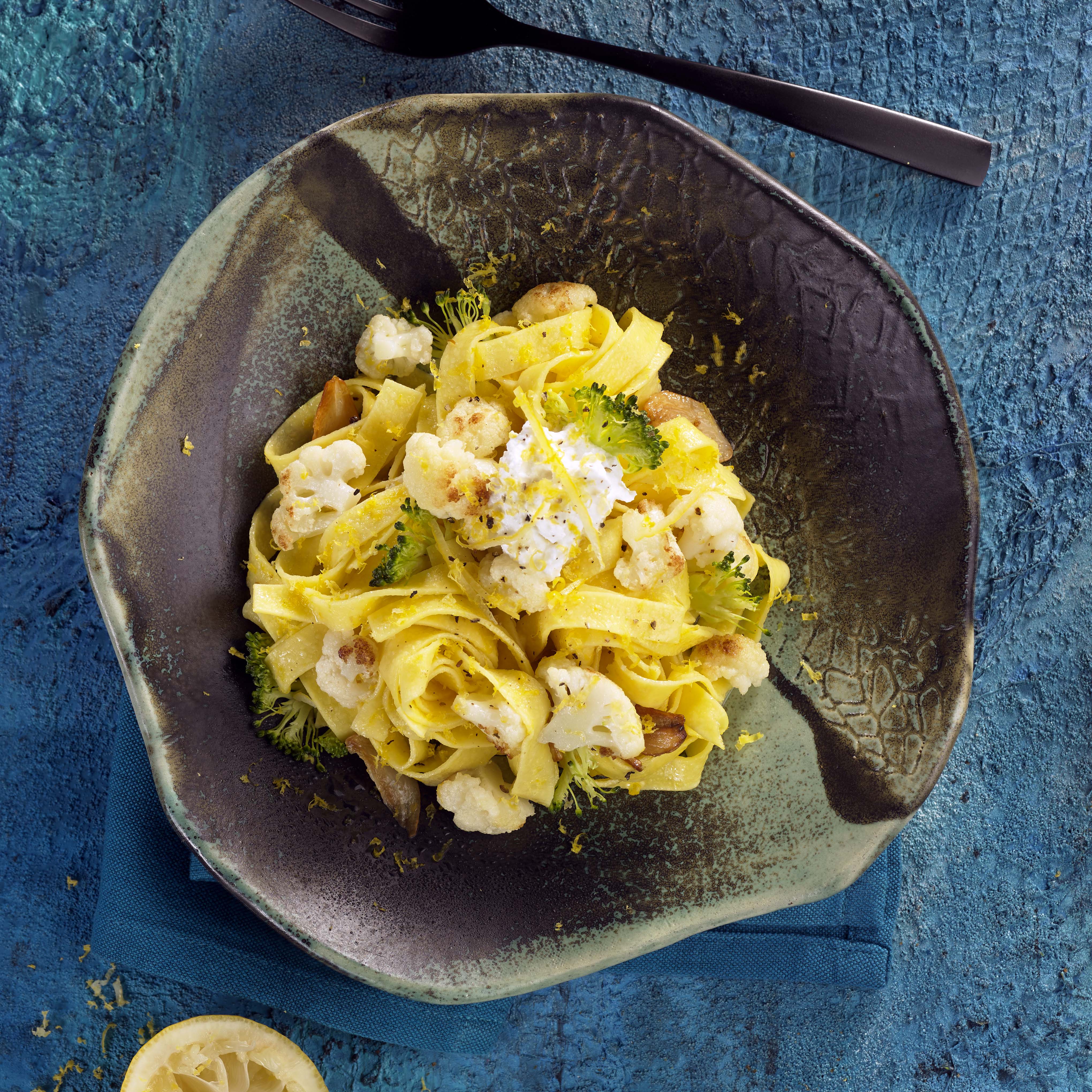 Tagliatelle a la llimona amb verdures i ricotta