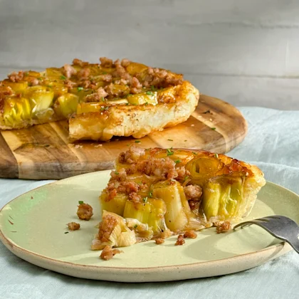 Pastís de porro amb botifarra blanca