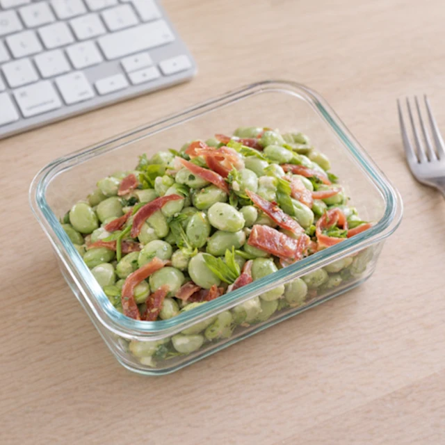 Carmanyola d'amanida de faves i pernil