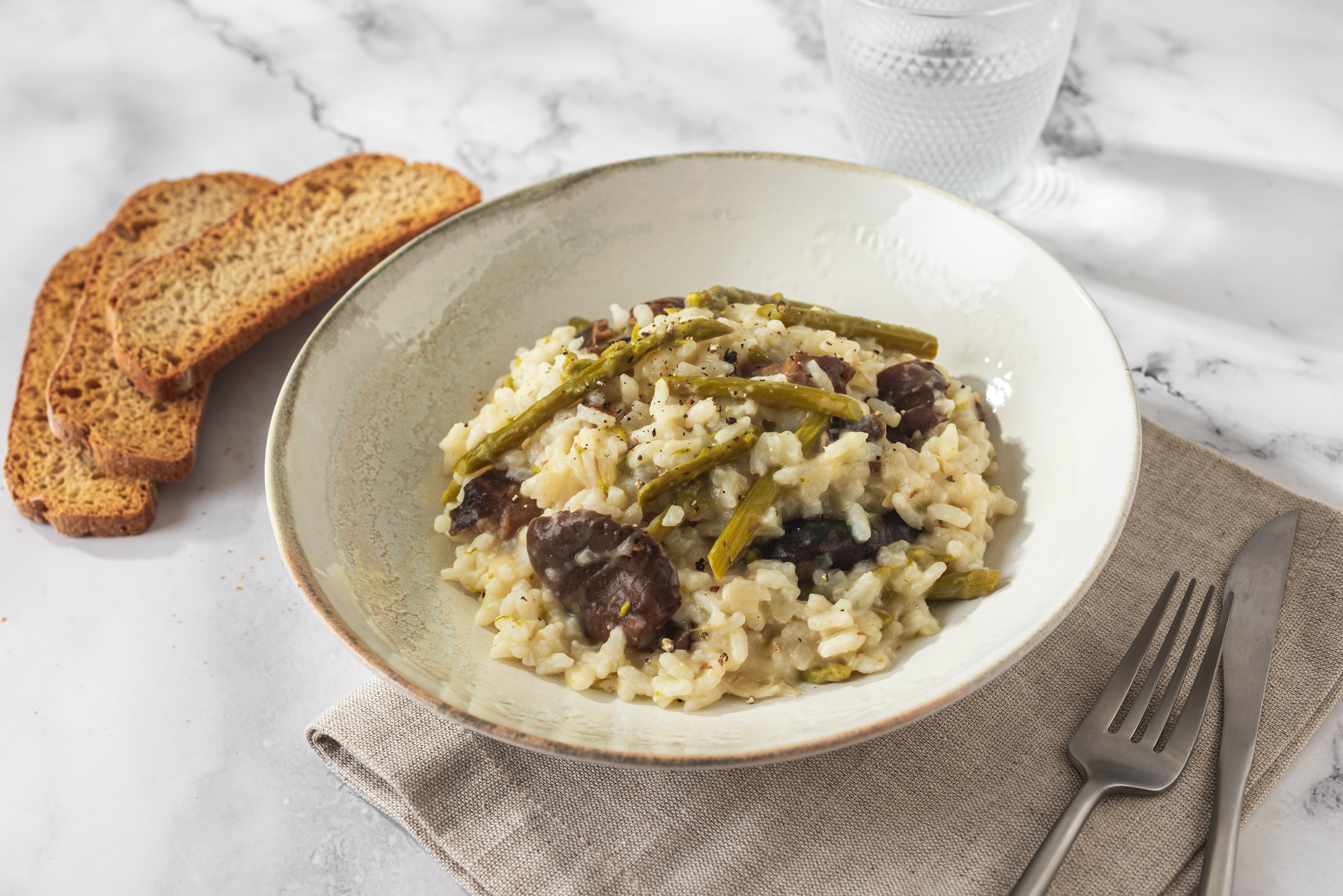 Risotto amb bolets i espàrrecs