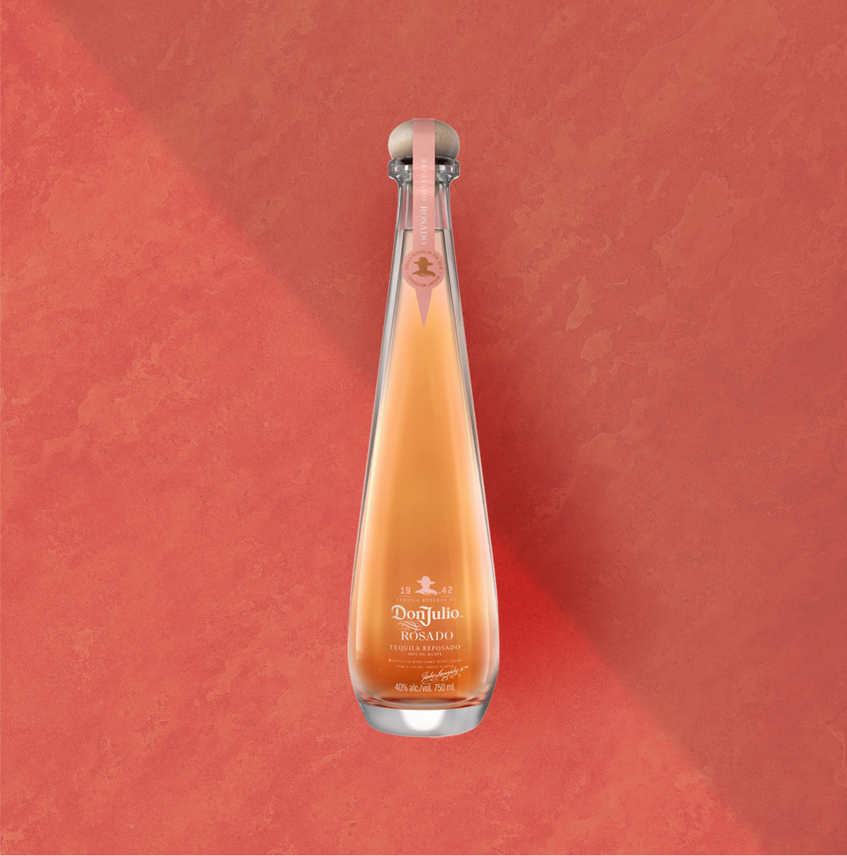 Botella de Don Julio Rosado