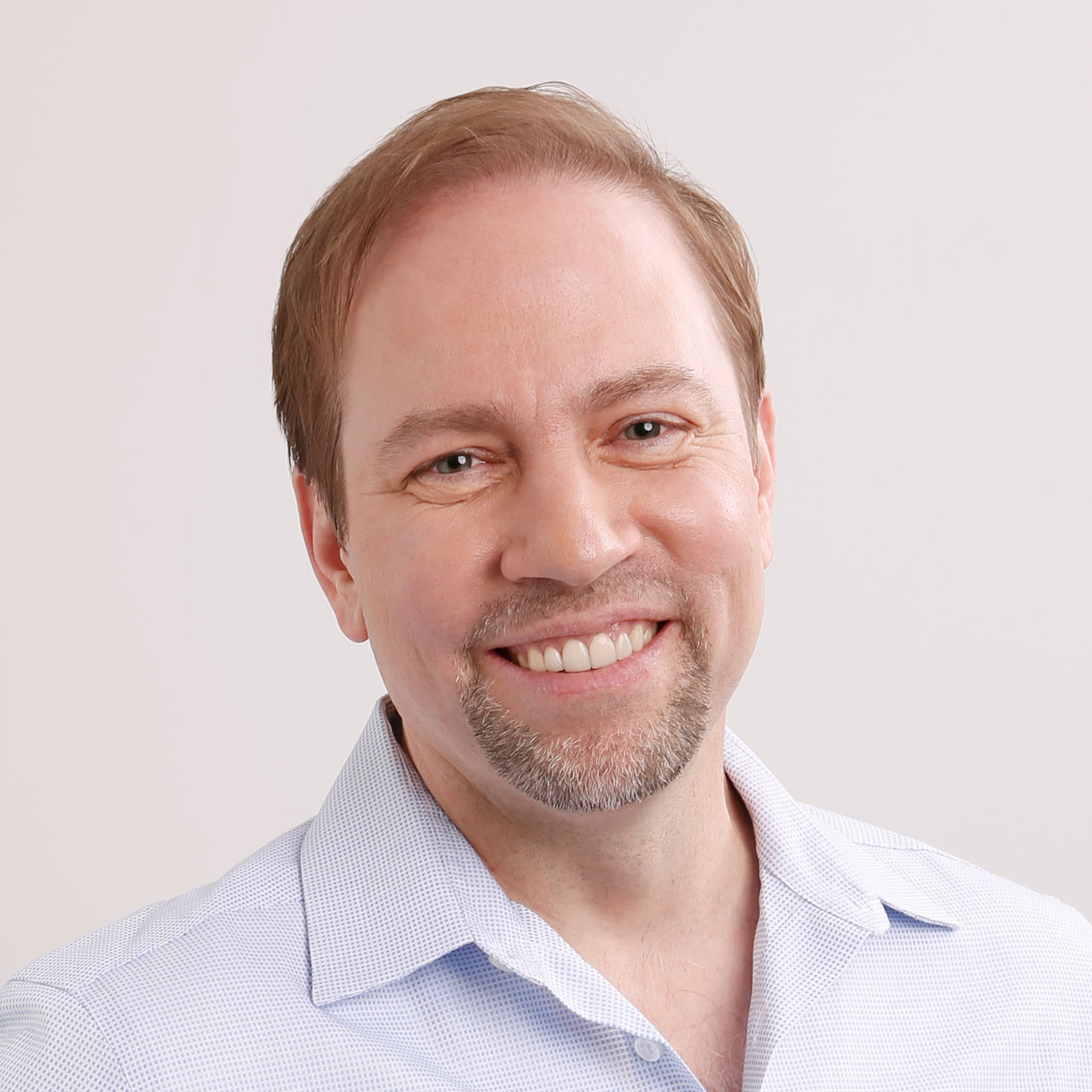 ジェームス・カフナーの顔写真