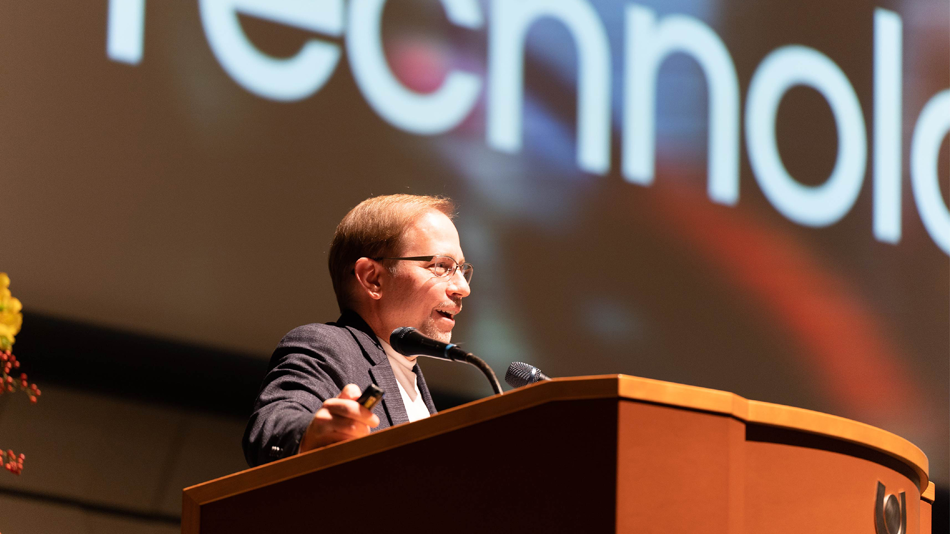 京都で行われた IROS 2022 に登壇したジェームス・カフナーCEO