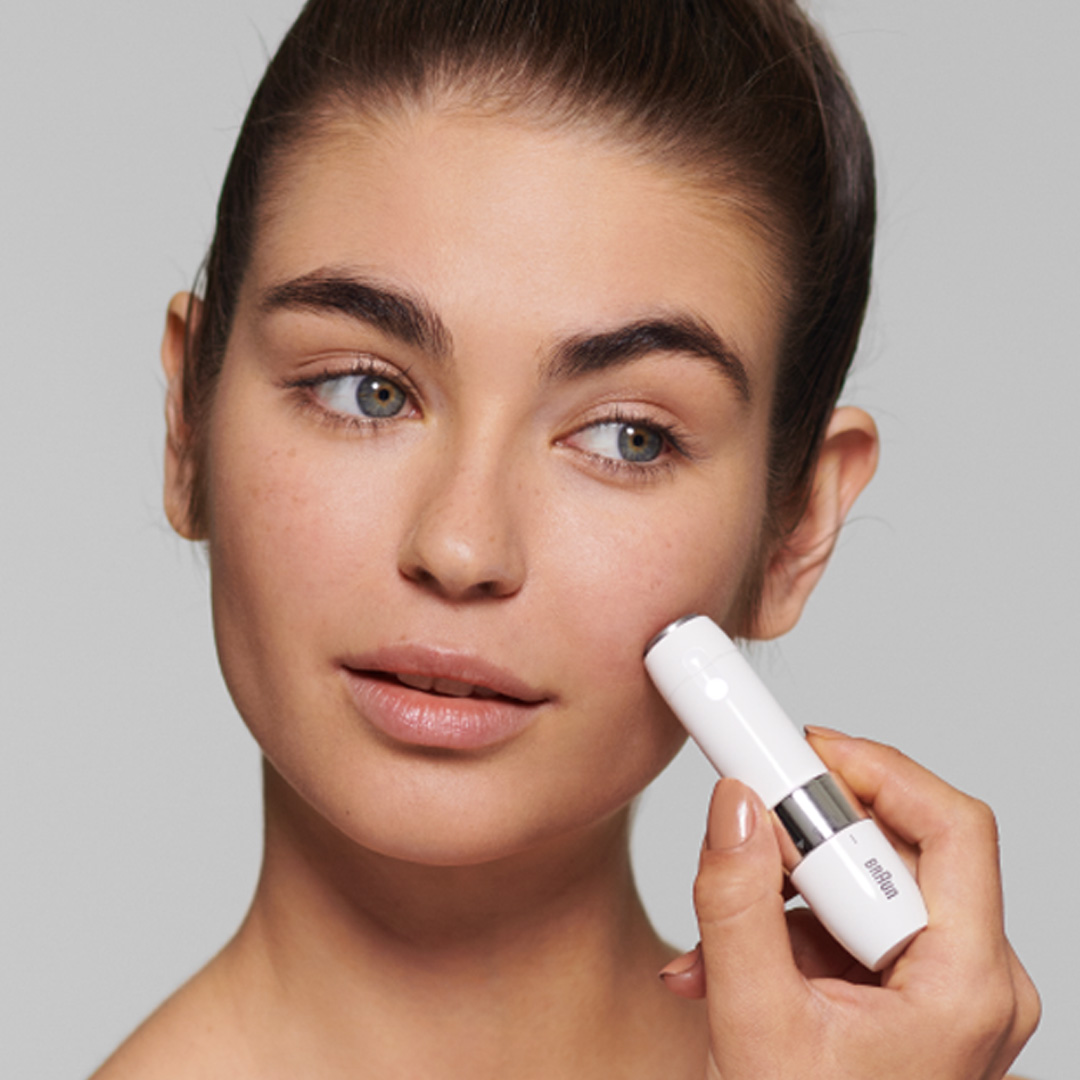 Braun Face Mini Rasuradora FS1000, Depilación Facial Eléctrica Para Mujer,  Blanco en