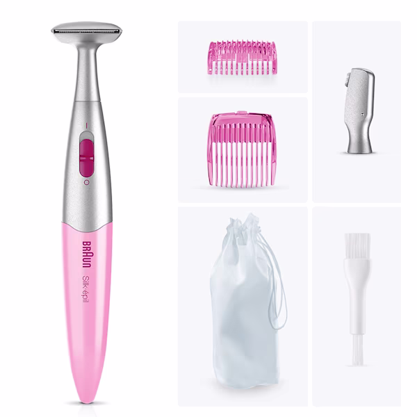 Renderizado frontal del producto Silk·épil Bikini Trimmer FG1105 con la fotografía del envase detrás sobre fondo blanco. Renderizado frontal del producto Silk·épil Bikini Trimmer FG1105 con la fotografía del envase detrás sobre fondo blanco.
