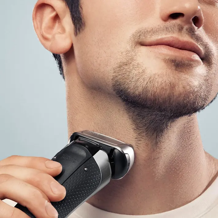 Afeitado potente pero suave, incluso en barbas más densas Afeitado potente pero suave, incluso en barbas más densas