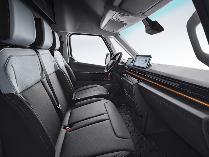 Farizon SuperVan L2H3 interior 1000.png