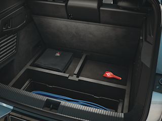 26MY_Eclipse_Cross_Trunk_divider.jpg