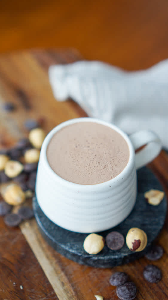 hazelnut-hot-chocolate-vertical
