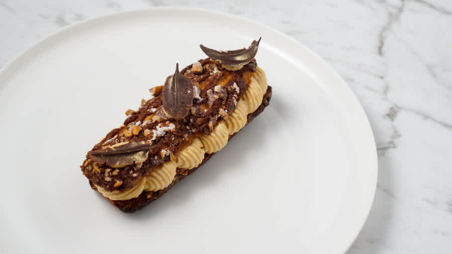 ferrero-eclair-on-plate