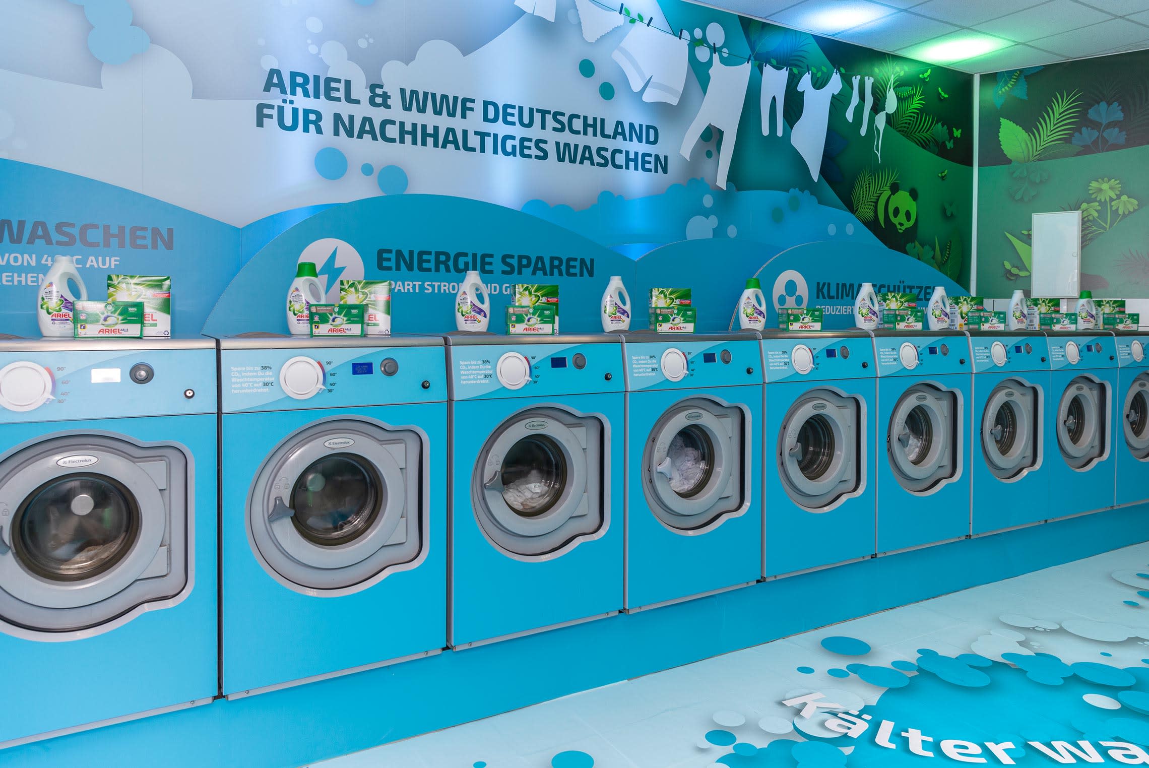 Der Kaltwaschsalon von WWF und Ariel zeigt wie man nachhaltiger waschen kann.