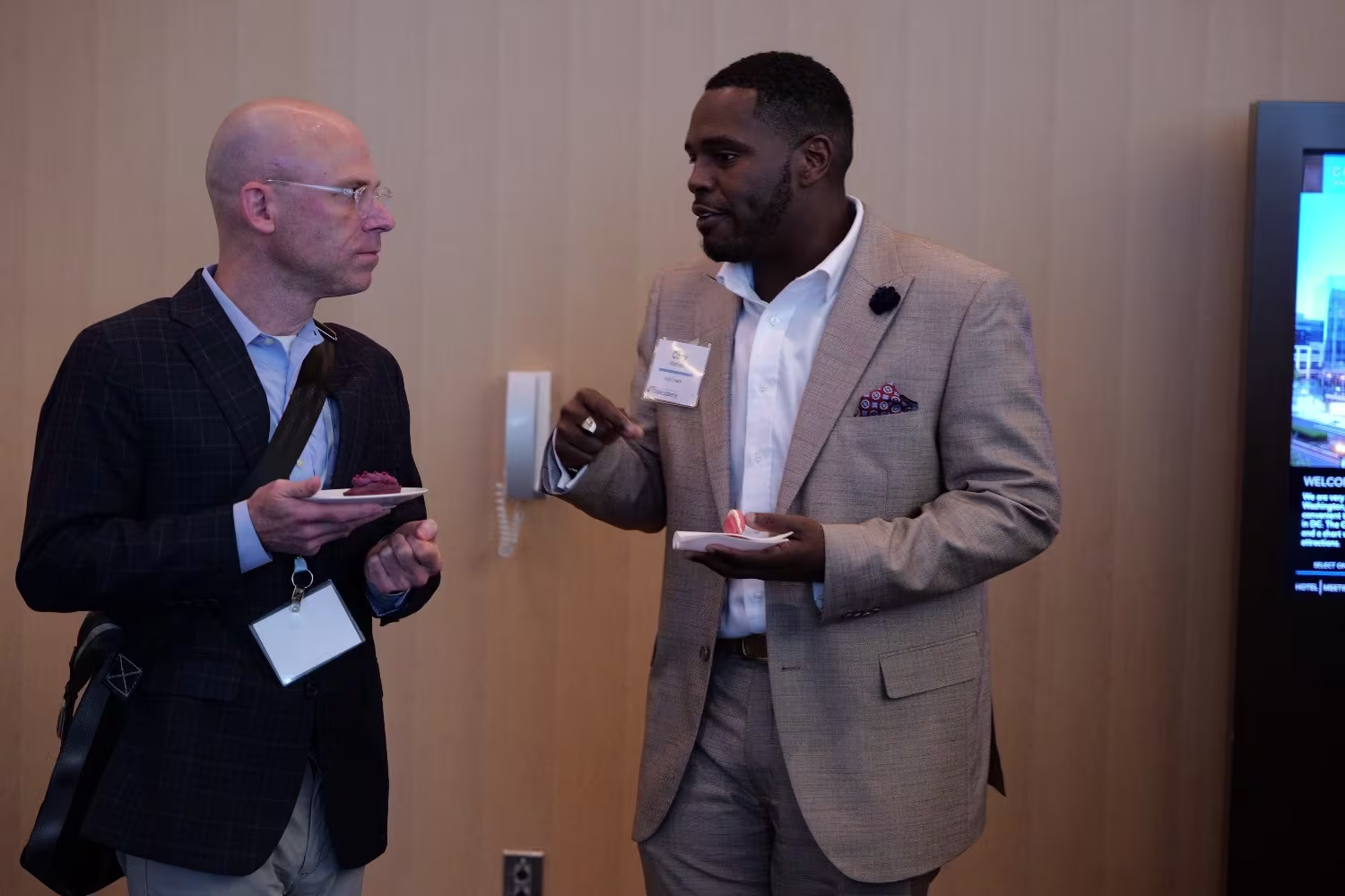 Healthcare networking among senior executives during a leadership forum discussion