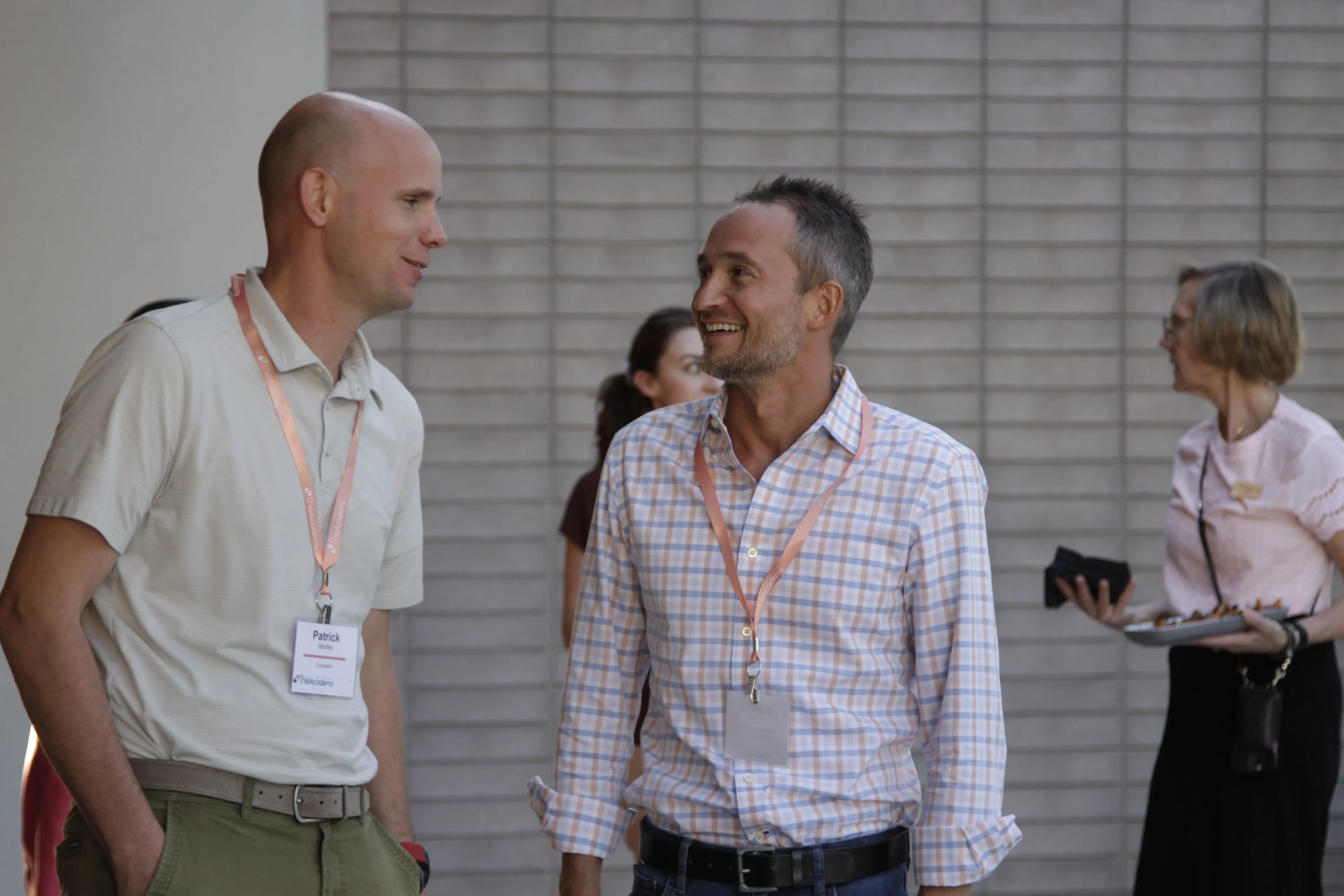 Healthcare networking among executives in candid discussion at THMA event