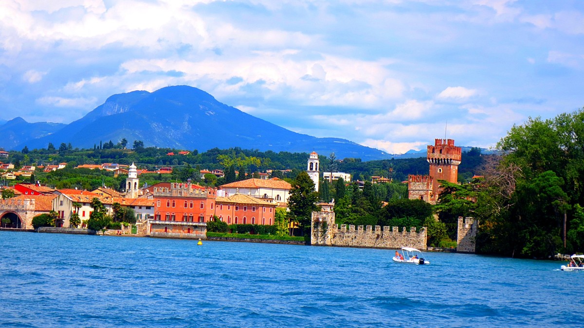 Lazise aan Gardameer Italië Bron: Pixabay