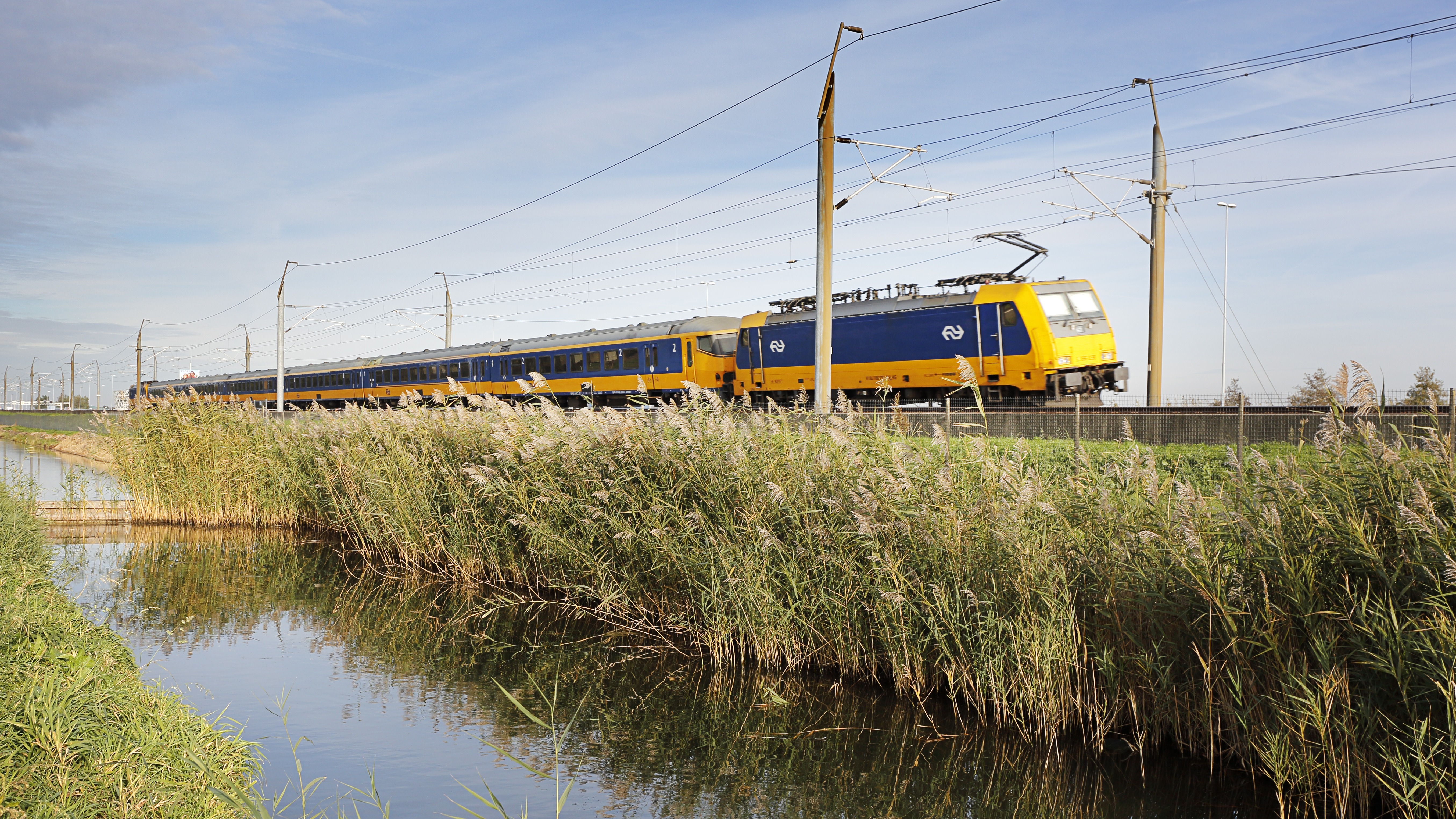 Nieuwe Dienstregeling NS Gaat In, Na Maanden Weer Treinen Tussen ...