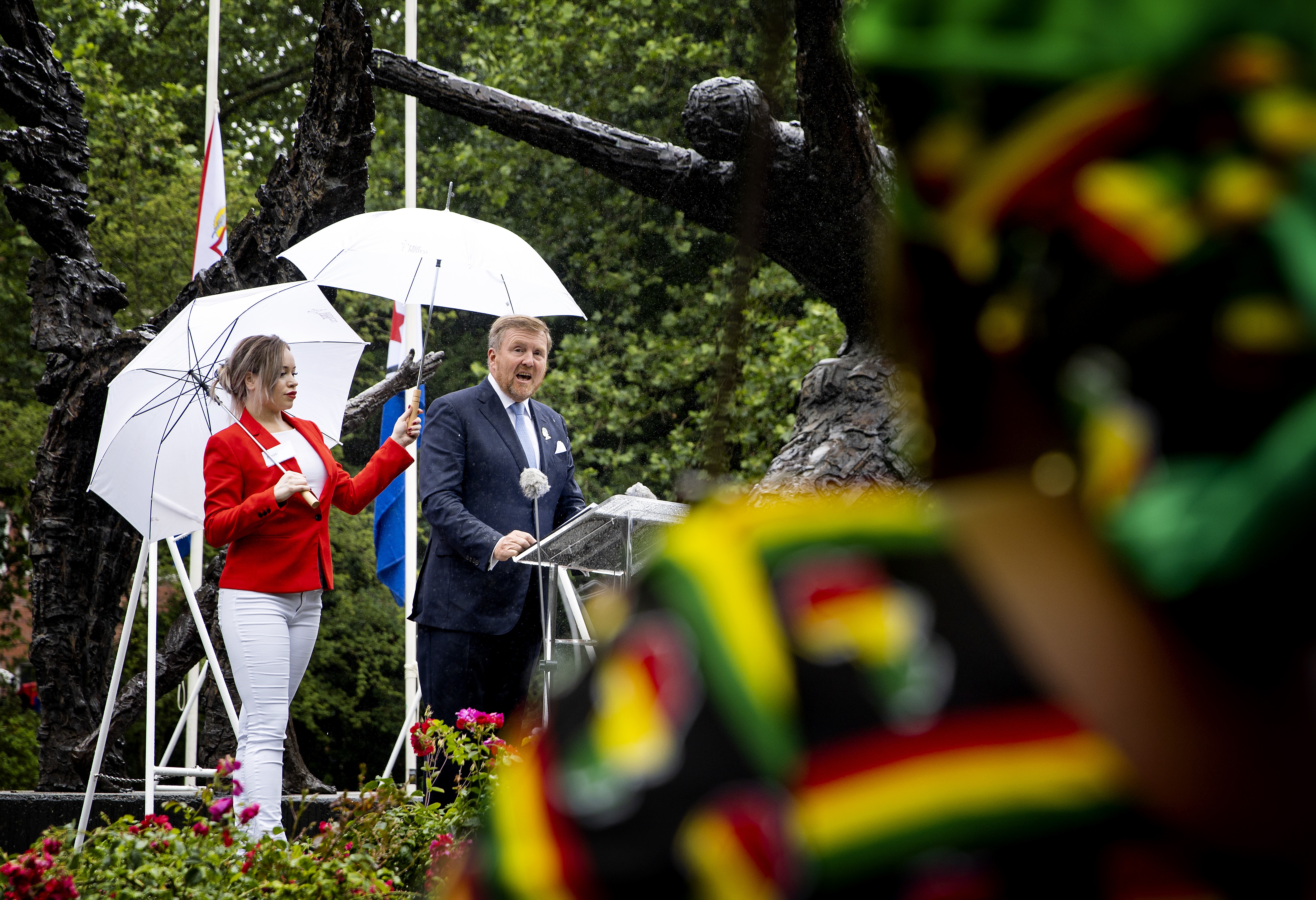 Koning Biedt Excuses Aan Voor De Rol Van Nederland In Het ...