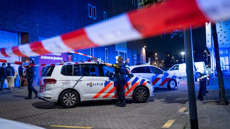 Weer Een Schietpartij In Rotterdam-Feijenoord: Man Doodgeschoten Op ...