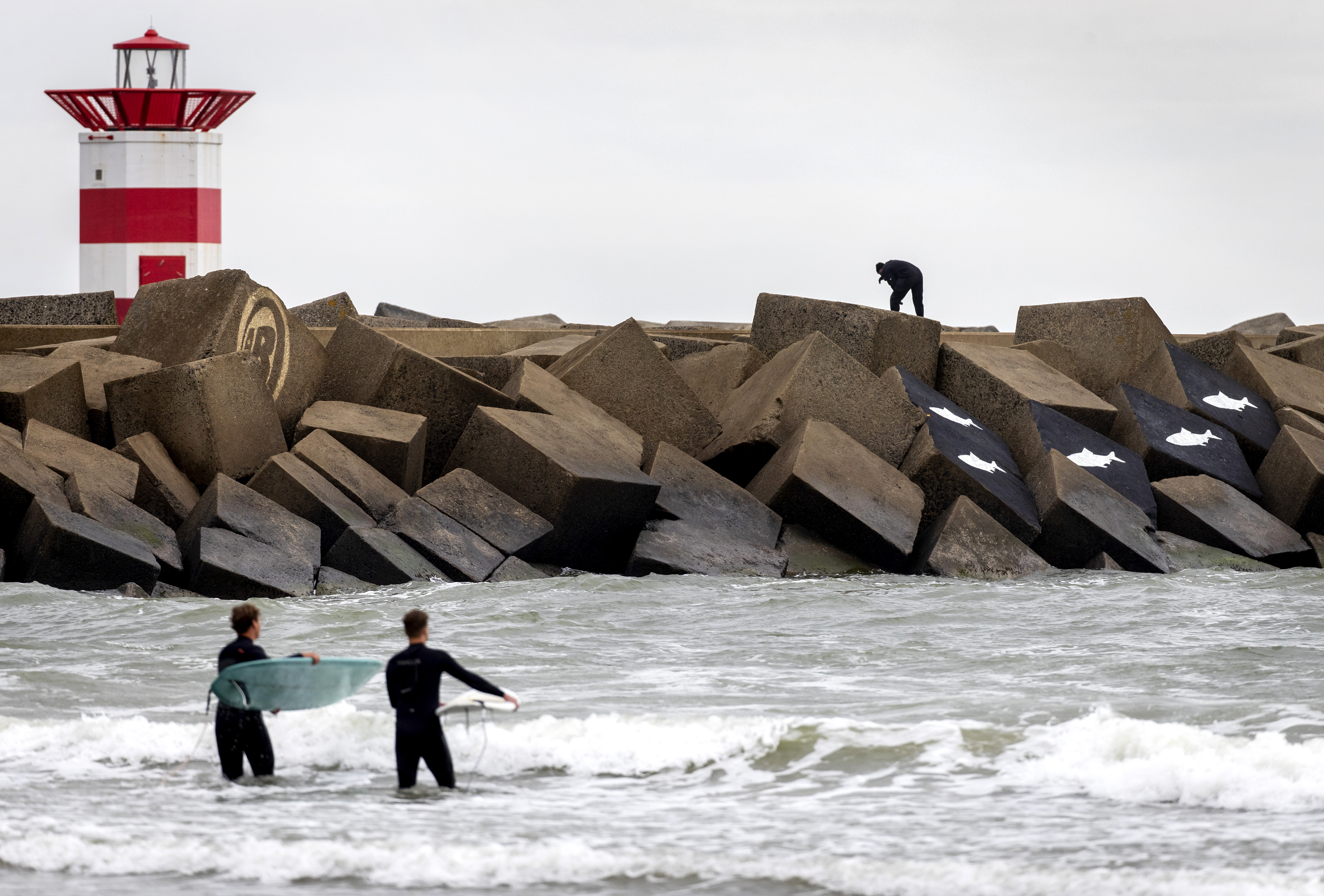 Zoekactie Naar Vermiste Surfer Mathijs Bij Scheveningen Gestopt | Hart ...