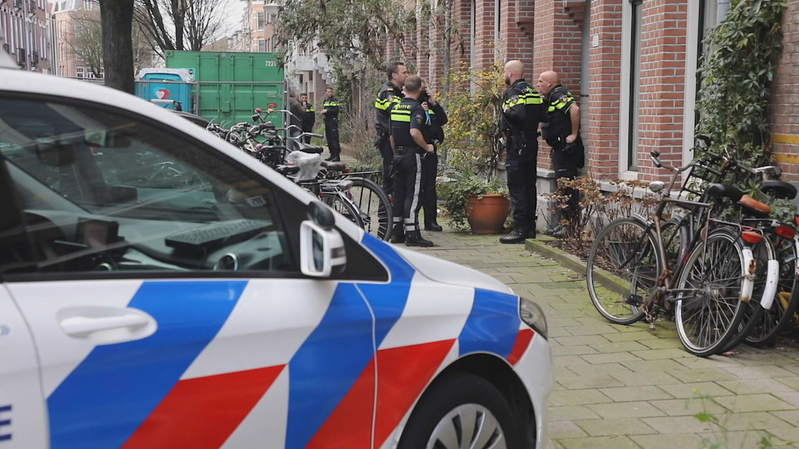 Man en tienermeisje dood gevonden in woning Amsterdam afscheidsbrief gevonden Hart van Nederland