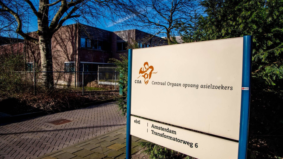 Stuk minder asielzoekers naar Nederland in 2020