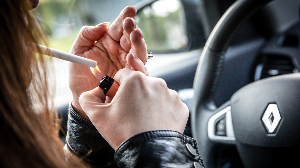 'Roken in auto met kind moet verboden worden'