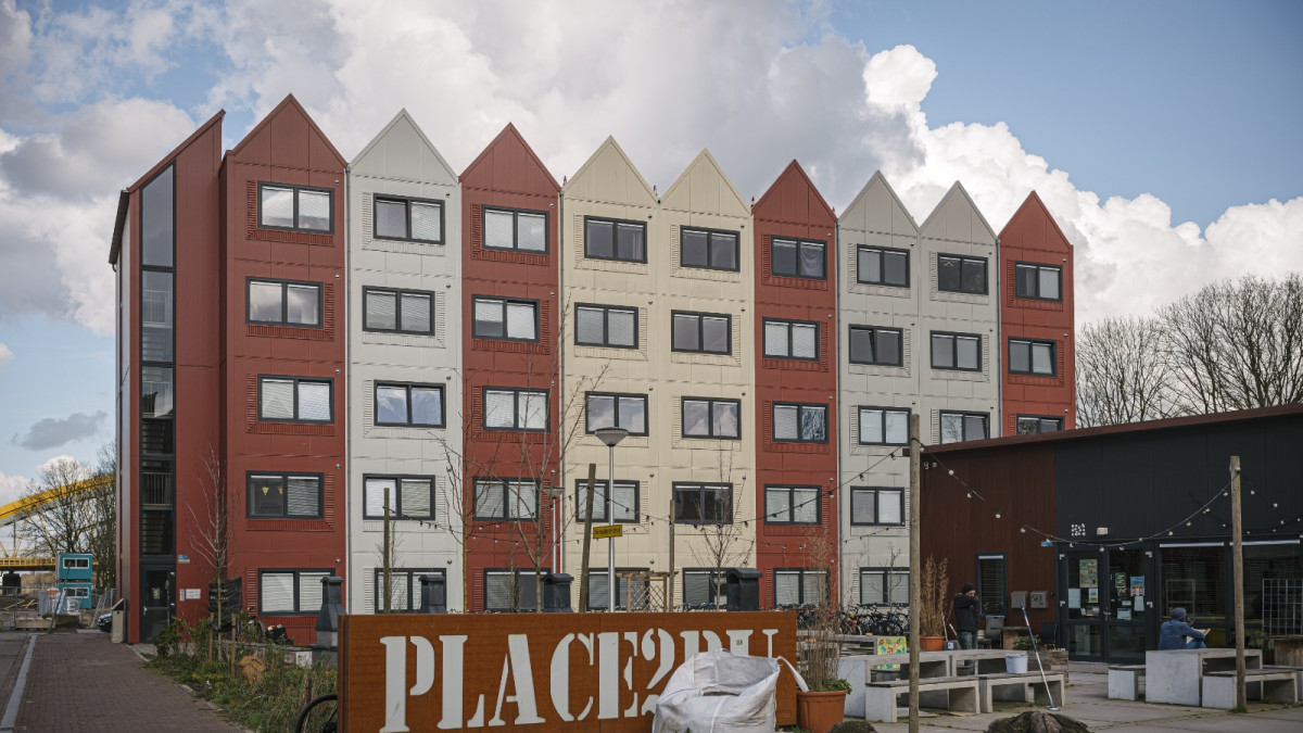 Statushouders Utrecht nemen ontslag na verkrijgen huurwoning, Place2B