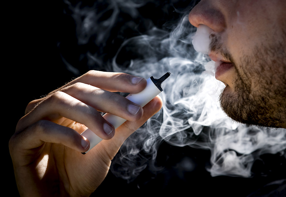 Dit is waarom vapen zo gevaarlijk voor je is | Hart van Nederland
