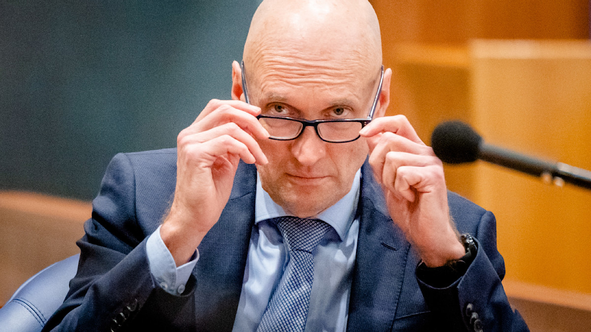 Eerste coronadebat met nieuwe minister Ernst Kuipers Hart van Nederland Eerste coronadebat met nieuwe minister Ernst Kuipers Hart van Nederland